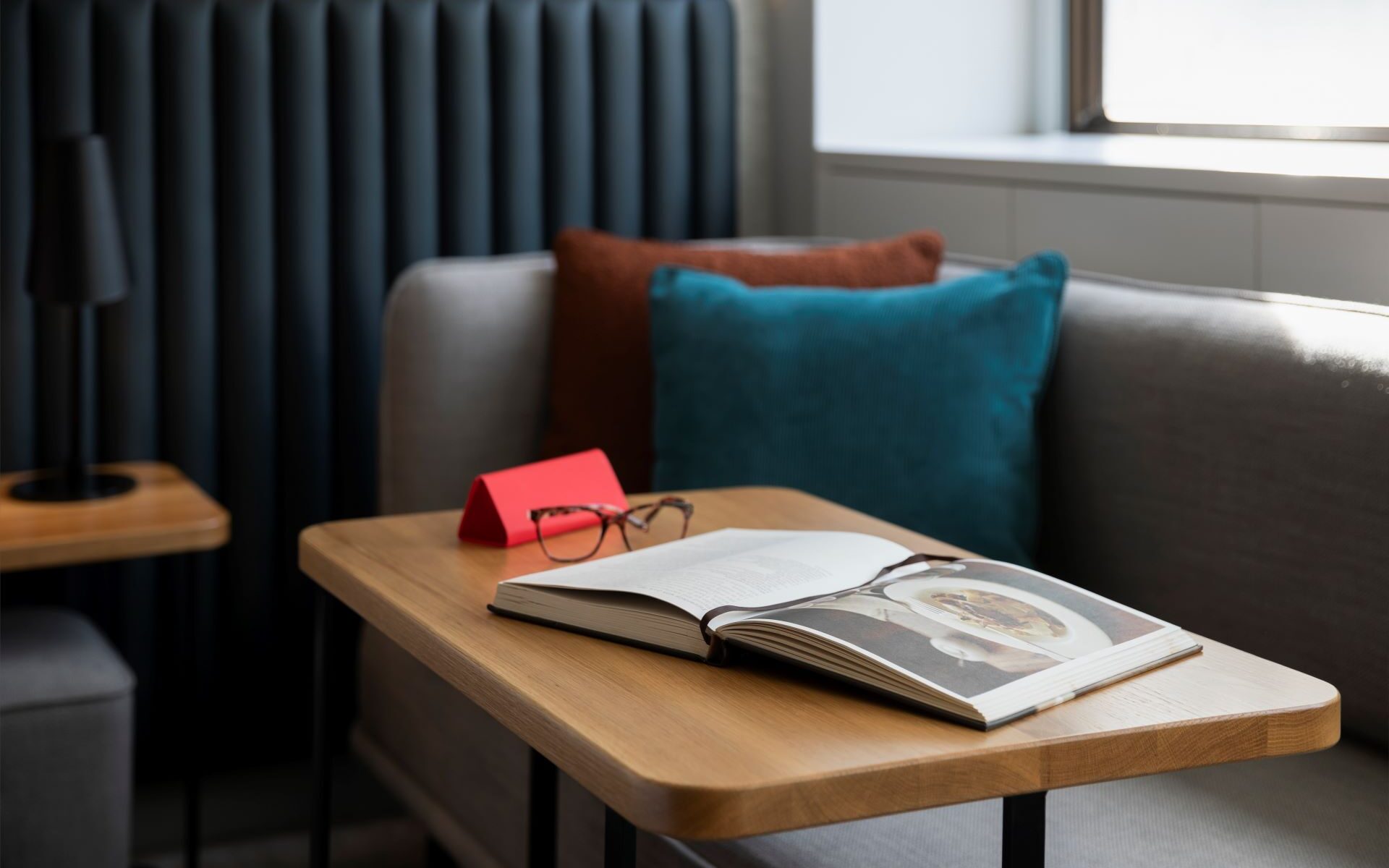 Spacious rooms and suites at Novotel Sydney City Centre